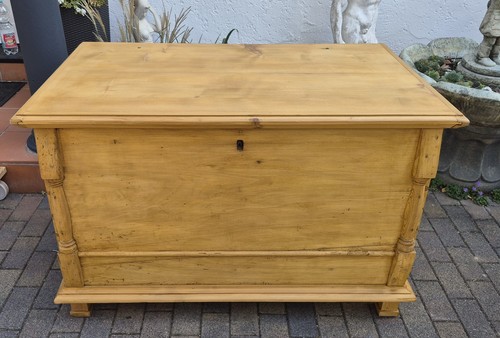 Antike truhe flachdeckeltruhe - antike,