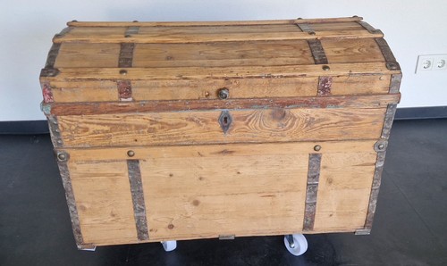 Antike runddeckeltruhe aus der - antike,