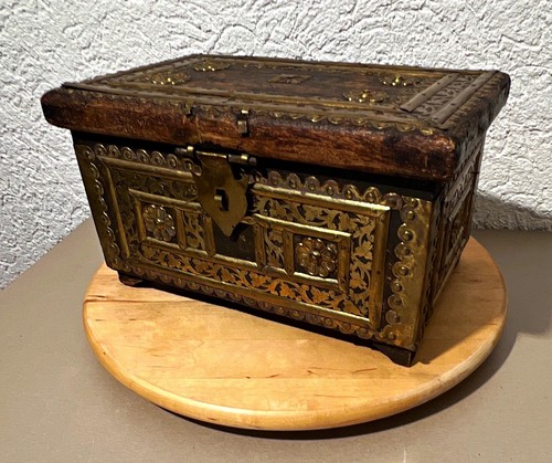 Art deco antik holztruhe - art, antik,holztruhe